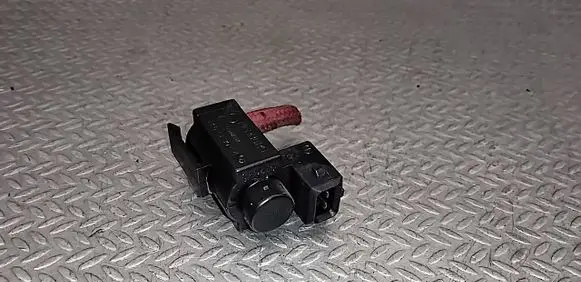 BMW 3 E90 E91 Turbo solenoid valve 70231800 7810831