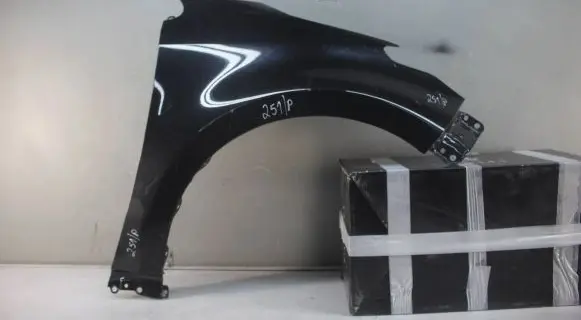 Toyota Yaris Fender mounting bracket