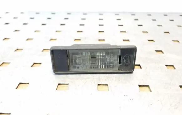 Nissan Note (E11) Number plate light
