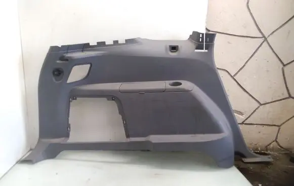 Trunk/boot lower side trim panel