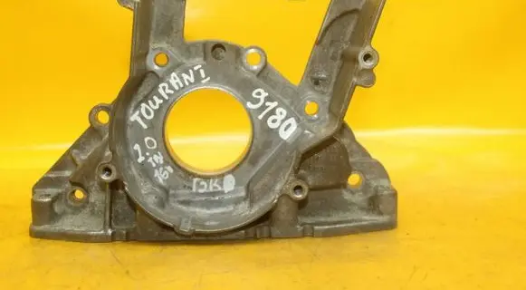 Volkswagen Touran I Timing chain cover 038103153Q