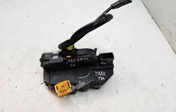 Chevrolet Trax Rear door lock 13579545