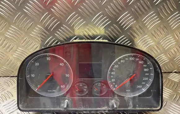 Volkswagen Touran I Speedometer (instrument cluster) 1T0920862F V0003000 VWZ7Z0E3121153