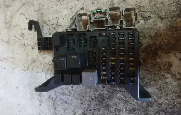 Ford Mondeo Mk III Fuse box set 1S7T14A073AE 0K160755
