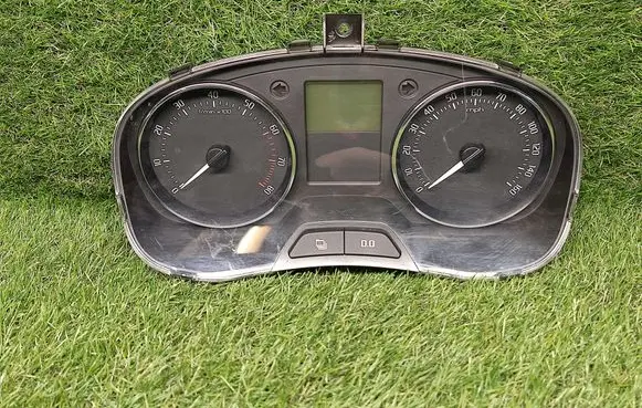 Skoda Fabia Mk2 (5J) Speedometer (instrument cluster) 5J0920910E