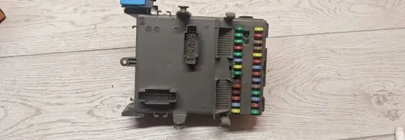Renault Laguna II Fuse box set 518852108