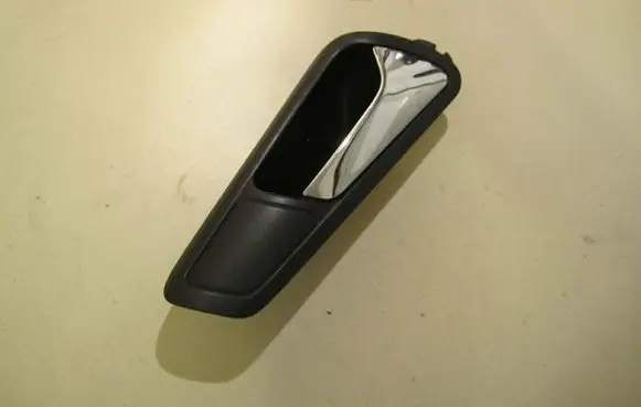 Volkswagen PASSAT B6 Front door interior handle 3C1837114