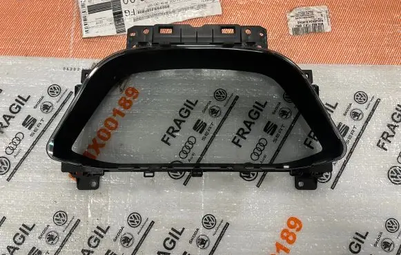 Lexus UX Dashboard trim