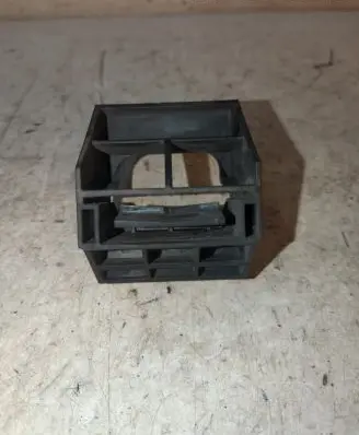 BMW 5 E60 E61 Radiator mount bracket 7542617