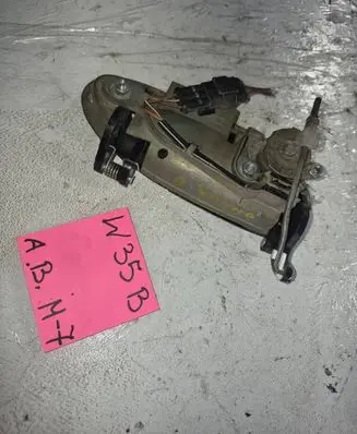 Opel Omega B2 Front door exterior handle 90591147