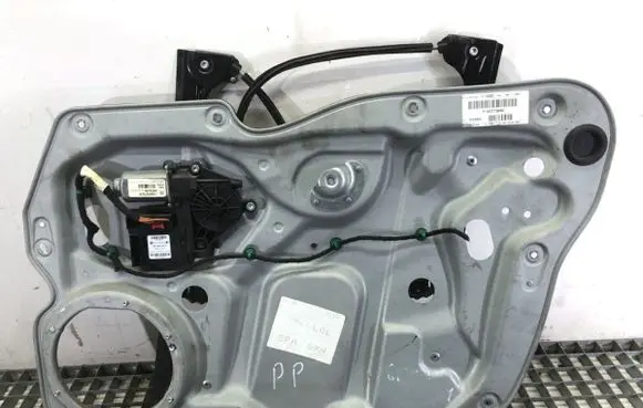 Volkswagen Touran I Front door window regulator with motor 1T1837730AG