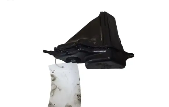 Vacuum air tank