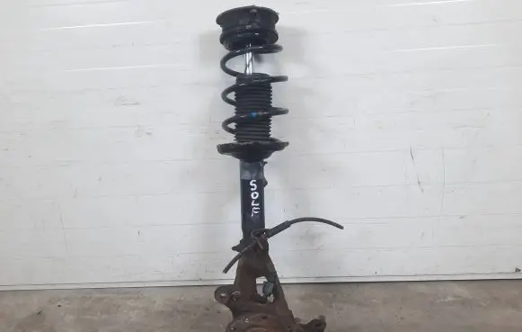 Front wheel hub spindle knuckle