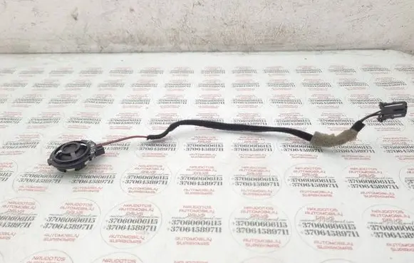 Volkswagen Touareg I Front door high frequency speaker 7L6035411A