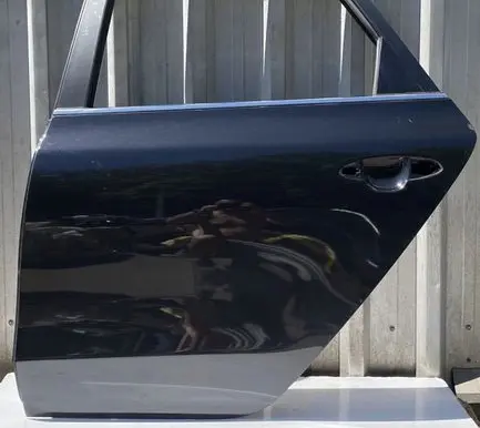 KIA Ceed Front door