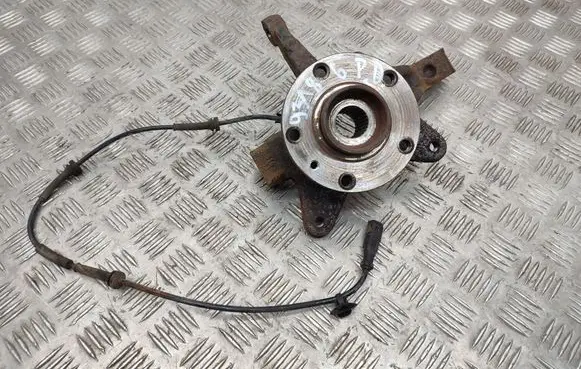 Renault Kangoo II Front wheel hub