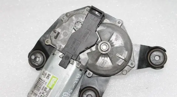 Alfa Romeo Giulietta Rear window wiper motor 50509441