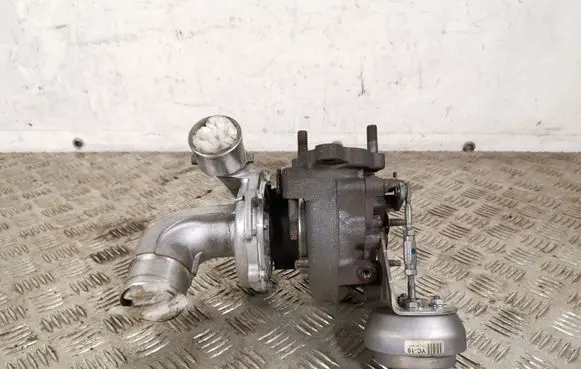 Toyota RAV 4 (XA40) Turbo 172010R052 1501200046