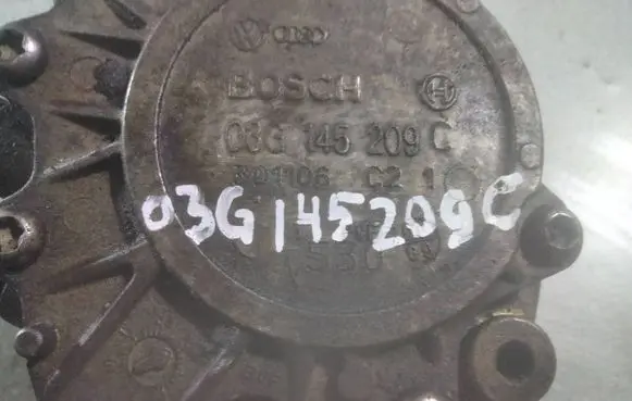 Volkswagen PASSAT B6 Vacuum pump 03G145209C 301106