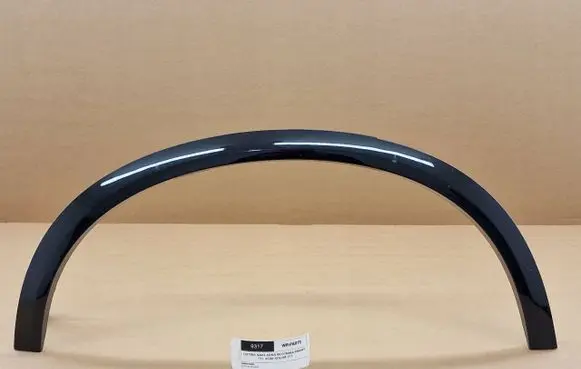Volvo XC90 Front arch trim 