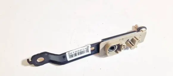 Nissan Note (E11) Seat belt adjustment rail 305655299217ab 504qaab1dy