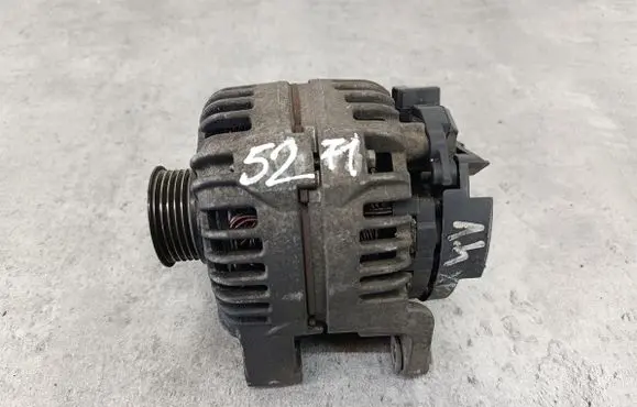 Opel Meriva A Generator/alternator 55556068