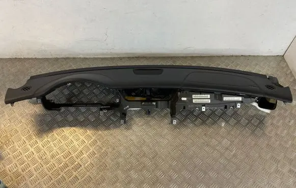 Mercedes-Benz CLS C219 Dashboard A2196801587 E048811000