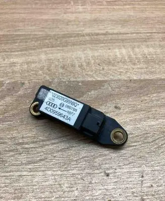 Audi A8 S8 D2 4D Airbag deployment crash/impact sensor 4D0959643A