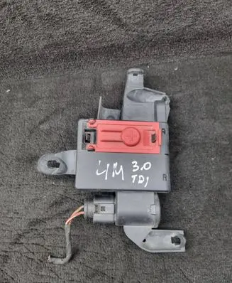 Audi Q7 4M Current control relay 4M0941823A