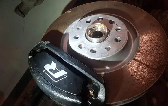 Volkswagen Golf VII Rear brake disc brak