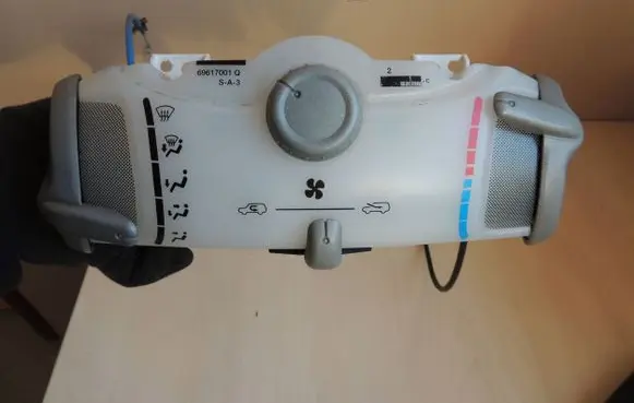 Toyota Aygo AB10 Climate control unit