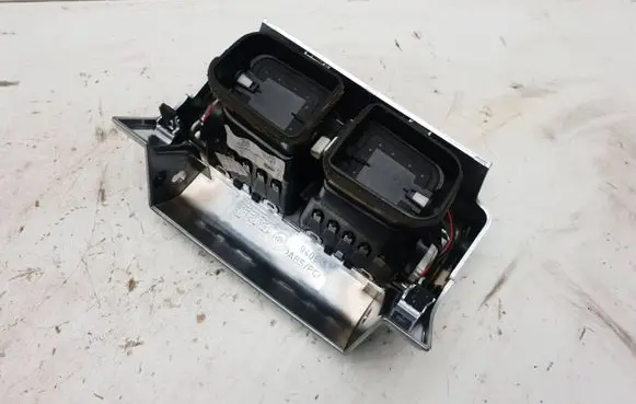 Land Rover Range Rover L322 Dash center air vent grill LRGJBD500220PUY 24ct50502 24ct505