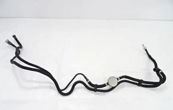 Peugeot 308 Fuel line pipe 9811877980
