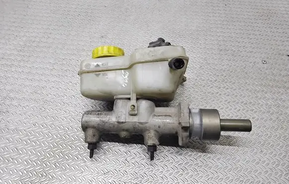 Volkswagen Polo Master brake cylinder X5617