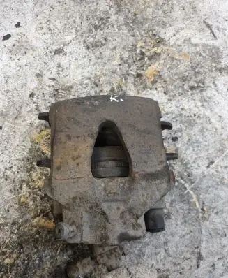 Volkswagen Golf IV Front brake caliper