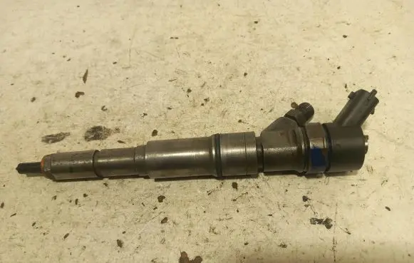 BMW X5 E53 Fuel injector 0445110029