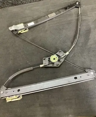 Audi e-tron Front window lifting mechanism without motor 4KE837461 4BWA014