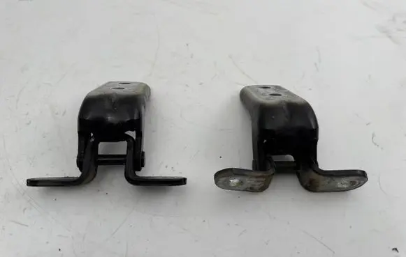 KIA EV6 Front door upper hinge A046057