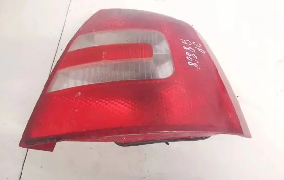 Skoda Octavia Mk2 (1Z) Rear/tail lights 1z5945096a 1z5945112a