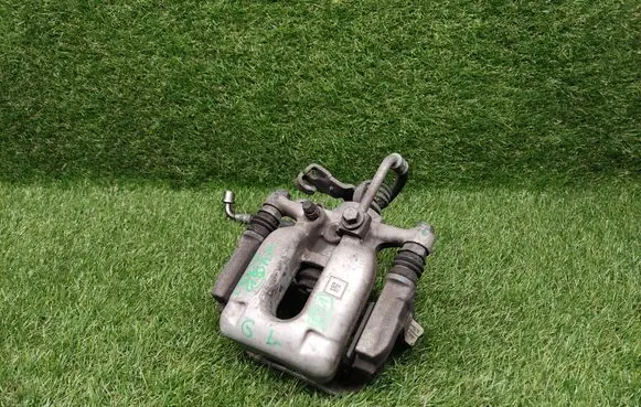 Chevrolet Cruze II Rear brake caliper 13498176 811560853