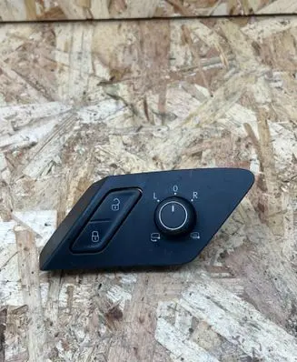 Wing mirror switch
