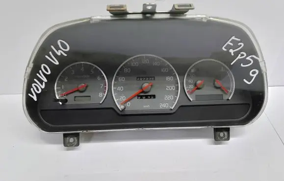 Volvo S40, V40 Speedometer (instrument cluster) 30813197