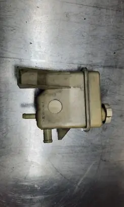 Mitsubishi Carisma Power steering fluid tank/reservoir