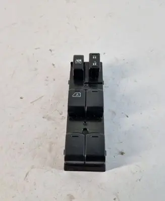 Subaru XV Electric window control switch 157588