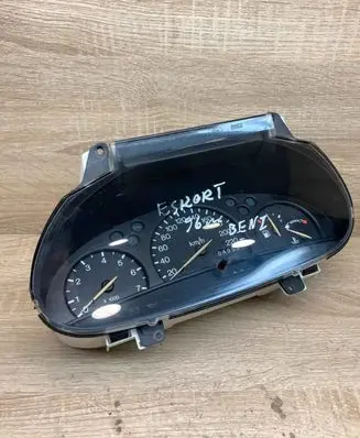 Ford Escort Speedometer (instrument cluster) 96FB10838BA 96FB10C956BA