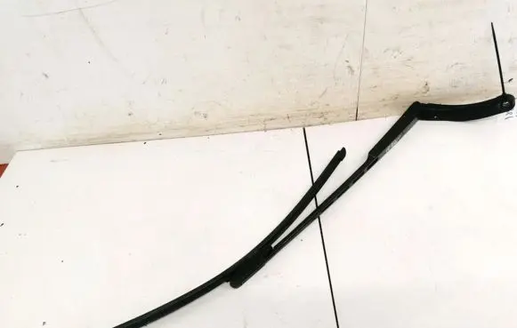 Audi A6 S6 C6 4F Front wiper blade arm 4939