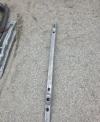 Toyota Avensis T220 Radiator support slam panel