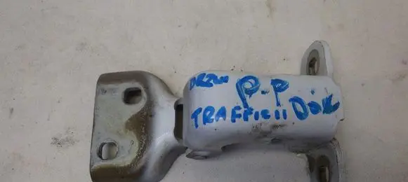 Opel Vivaro Front door lower hinge 