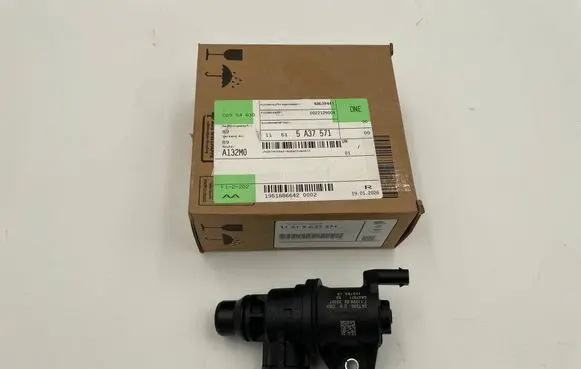 BMW 5 G60 G61 Coolant heater control valve 5A37571