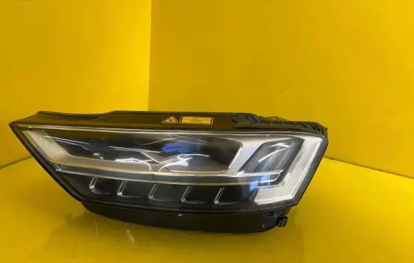 Audi A8 S8 D5 Headlight/headlamp 4N0941085